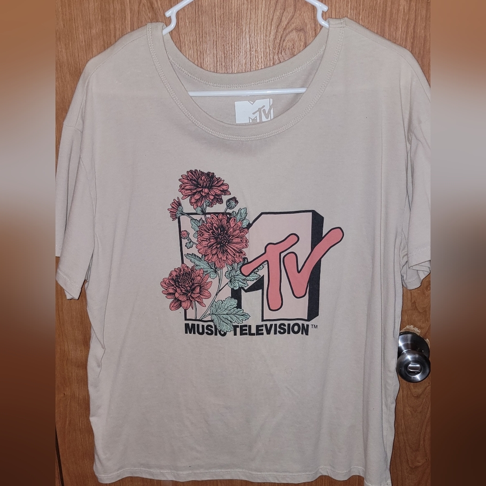 MTV t-shirt